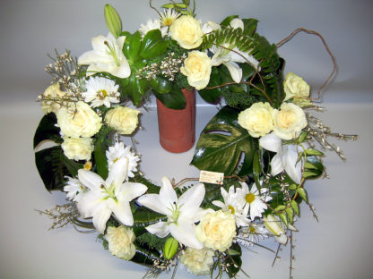 All White Wreath COU4